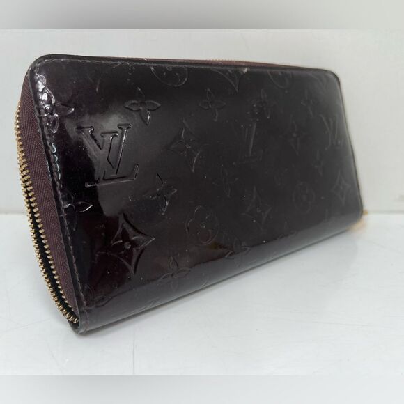 LOUIS VUITTON Amarante Zippy Monogram Vernis Leather Wallet - Picture 2 of 10